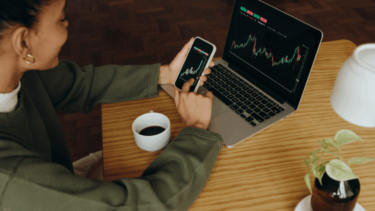 ETF-uri sau acțiuni individuale? Cum alegi instrumentul potrivit pentru tine